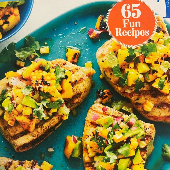 Food Network new magazine April 2023 - Picture 2 of 3